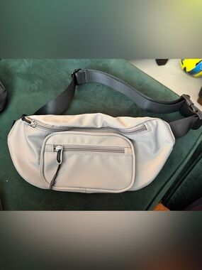 MAIN CHARACTER minimalist belt bag, originally purchased from Madewell. NWT